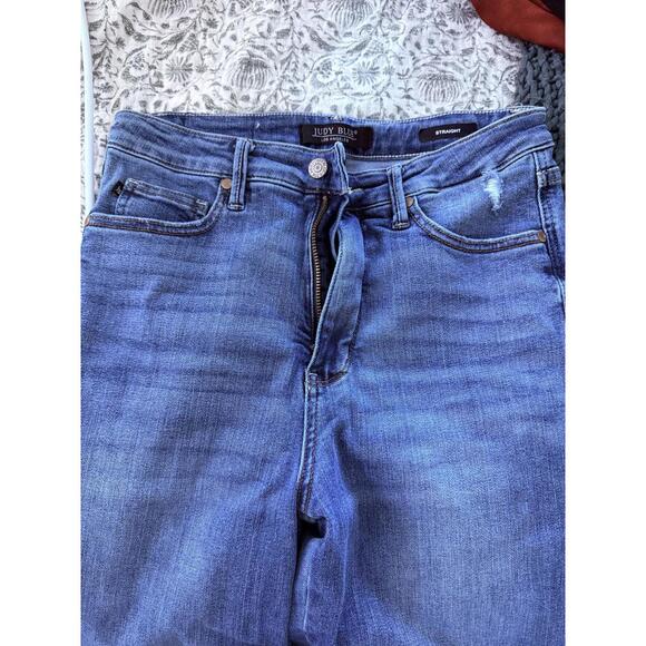 Judy Blue Straight Leg Distressed Blue Jeans - Picture 2 of 4